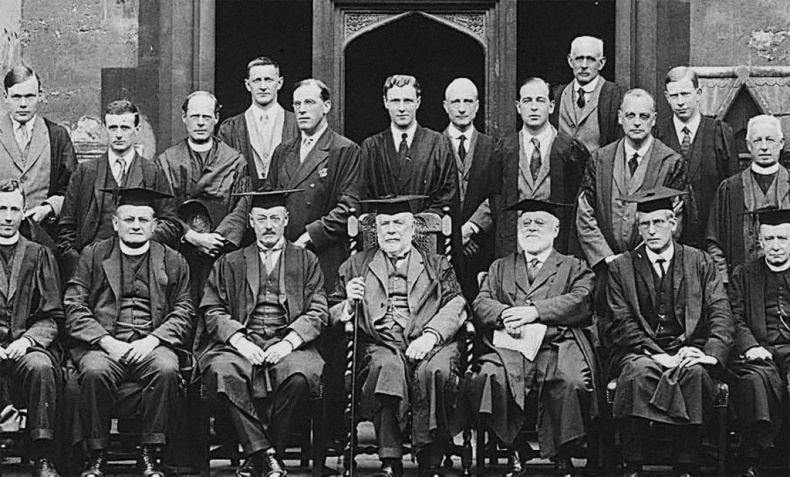 Иллюстрация к книге — Клайв Стейплз Льюис. Человек, подаривший миру Нарнию [i_022.jpg]