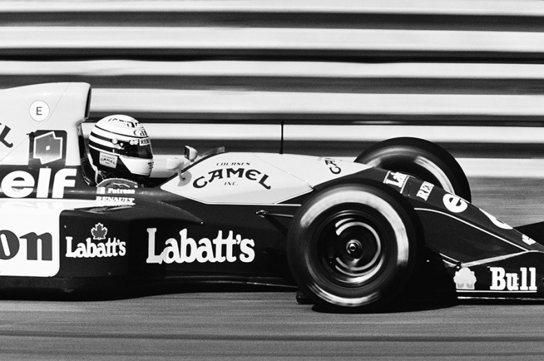 Иллюстрация к книге — Как построить машину. Автобиография величайшего конструктора «Формулы-1» [i_025.jpg]