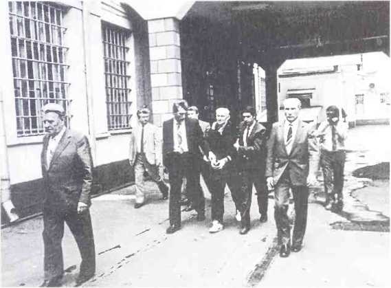 Иллюстрация к книге — Шпионами не рождаются [image9.jpg]