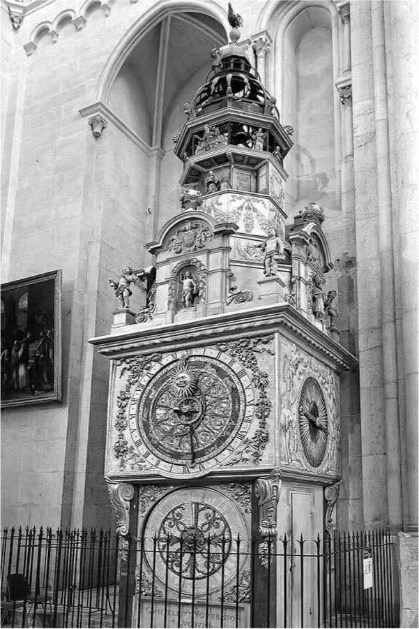 Иллюстрация к книге — История часов. Эволюция от солнечных до водородных [i_022.jpg]