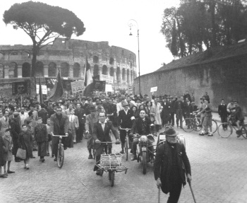 Иллюстрация к книге — Висконти. Обнаженная жизнь [i_011.jpg]