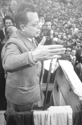 Иллюстрация к книге — Висконти. Обнаженная жизнь [i_012.jpg]