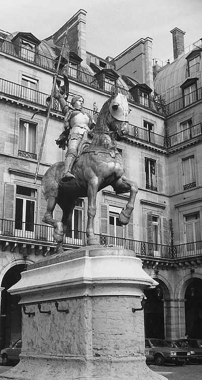 Иллюстрация к книге — Женские лики Столетней войны [i_029.jpg]