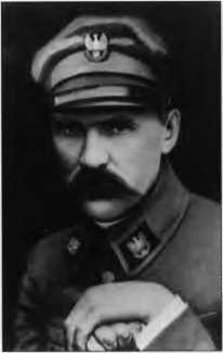 Иллюстрация к книге — Польский крест советской контрразведки. Польская линия в работе ВЧК-НКВД. 1918-1938 [i_002.jpg]