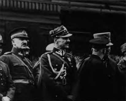 Иллюстрация к книге — Польский крест советской контрразведки. Польская линия в работе ВЧК-НКВД. 1918-1938 [i_008.jpg]