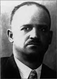 Иллюстрация к книге — Польский крест советской контрразведки. Польская линия в работе ВЧК-НКВД. 1918-1938 [i_011.jpg]