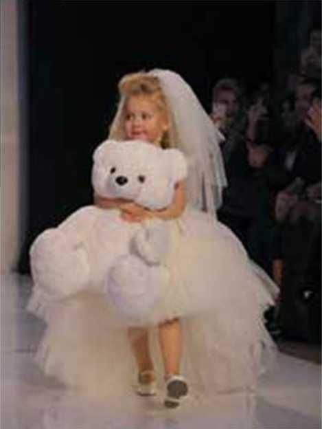 Иллюстрация к книге — Алла Пугачева. Жизнь и удивительные приключения великой певицы [i_070.jpg]