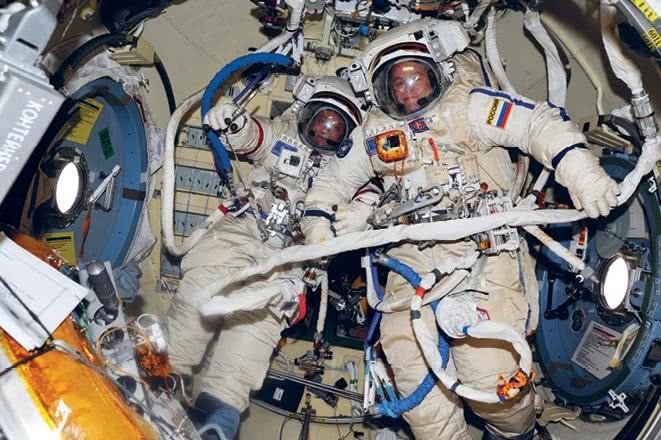 Иллюстрация к книге — Можно ли забить гвоздь в космосе и другие вопросы о космонавтике  [i_076.jpg]