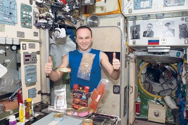 Иллюстрация к книге — Можно ли забить гвоздь в космосе и другие вопросы о космонавтике  [i_093.jpg]