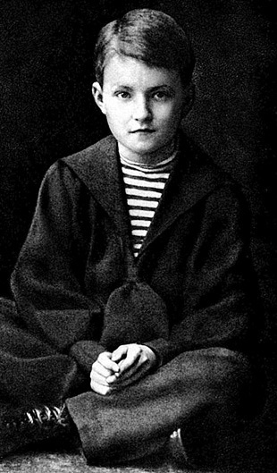 Иллюстрация к книге — Шостакович. Жизнь. Творчество. Время [i_046.jpg]