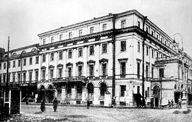 Иллюстрация к книге — Шостакович. Жизнь. Творчество. Время [i_047.jpg]