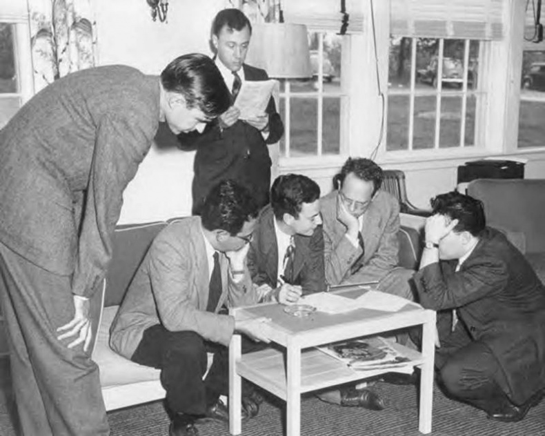 Иллюстрация к книге — Квантовый лабиринт. Как Ричард Фейнман и Джон Уилер изменили время и реальность [i_006.jpg]