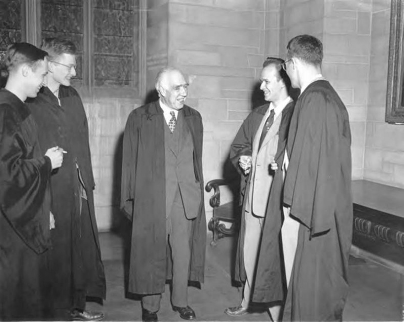 Иллюстрация к книге — Квантовый лабиринт. Как Ричард Фейнман и Джон Уилер изменили время и реальность [i_009.jpg]