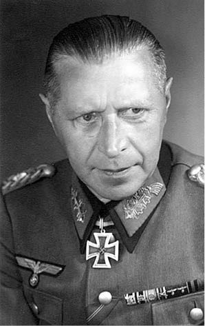 Иллюстрация к книге — Полководцы Второй мировой. Красная армия против вермахта  [i_043.jpg]