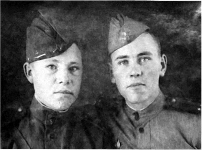 Иллюстрация к книге — Самоходчики  [i_004.jpg]