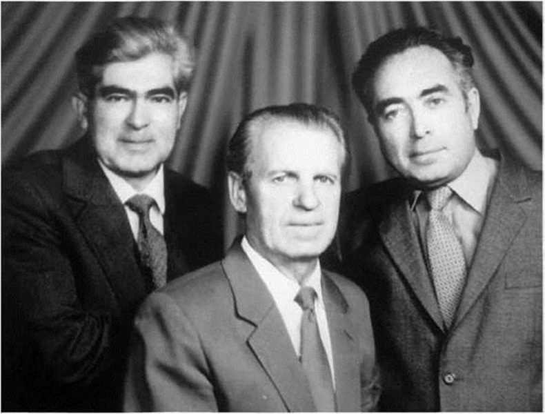 Иллюстрация к книге — Самоходчики  [i_050.jpg]