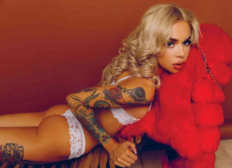 Иллюстрация к книге — Как умеет женщина. Viksi666 [i_003.jpg]