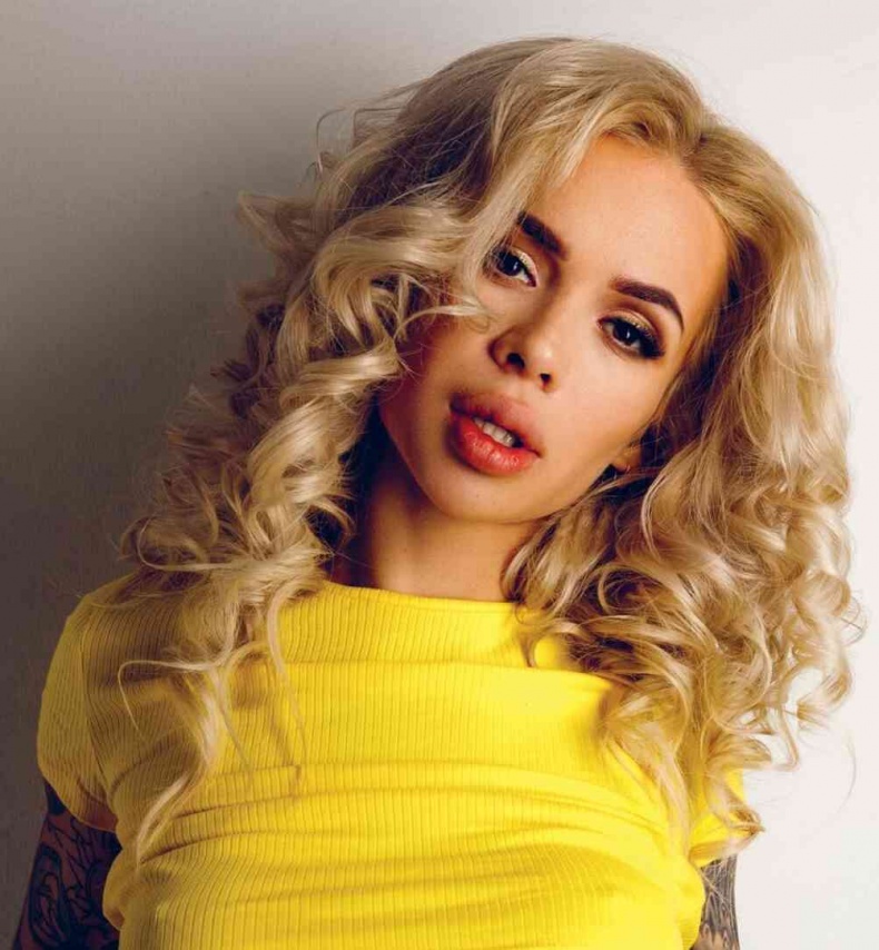 Иллюстрация к книге — Как умеет женщина. Viksi666 [i_007.jpg]