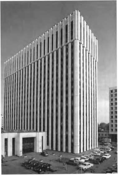 Иллюстрация к книге — Борис Щербина [i_042.jpg]