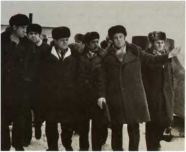 Иллюстрация к книге — Борис Щербина [i_060.jpg]