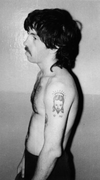 Иллюстрация к книге — Серийные убийцы. Кровавые хроники российских маньяков [i_009.jpg]