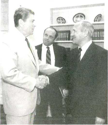 Иллюстрация к книге — В поисках агента. Записки офицера КГБ [i_013.jpg]