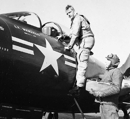 Иллюстрация к книге — Первый человек. Жизнь Нила Армстронга  [i_014.jpg]