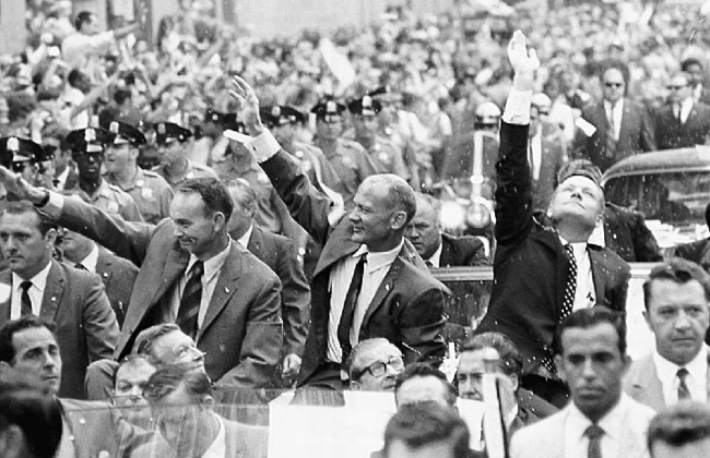 Иллюстрация к книге — Первый человек. Жизнь Нила Армстронга  [i_067.jpg]