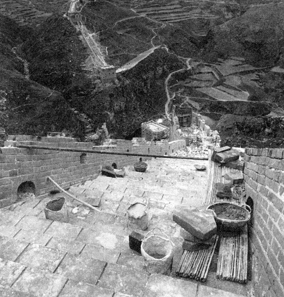 Иллюстрация к книге — Великая Китайская стена [i_030.jpg]