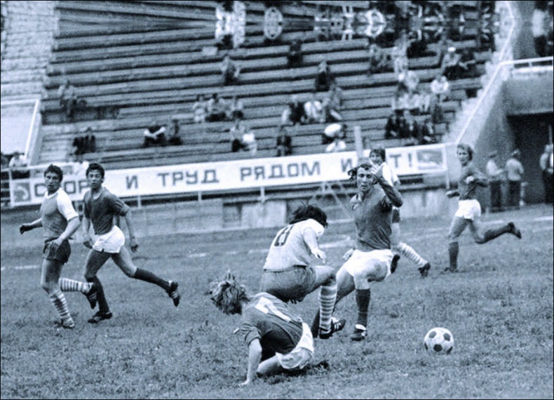 Иллюстрация к книге — Романцев. Правда обо мне и "Спартаке" [i_014.jpg]