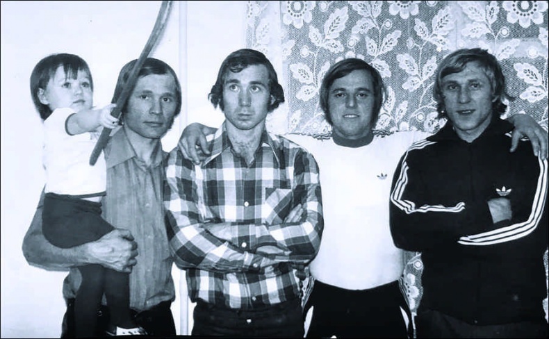 Иллюстрация к книге — Романцев. Правда обо мне и "Спартаке" [i_015.jpg]