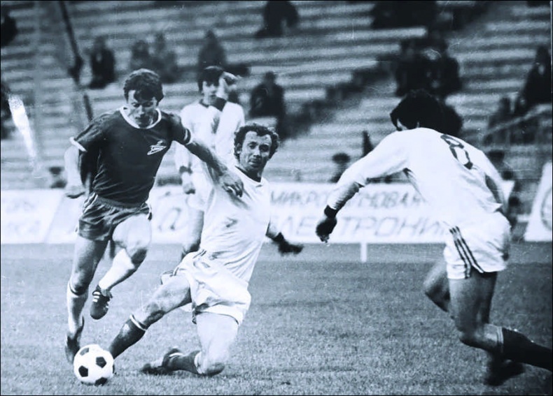 Иллюстрация к книге — Романцев. Правда обо мне и "Спартаке" [i_021.jpg]