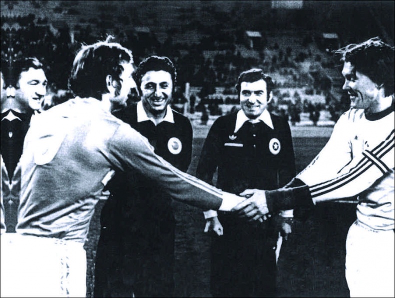 Иллюстрация к книге — Романцев. Правда обо мне и "Спартаке" [i_024.jpg]