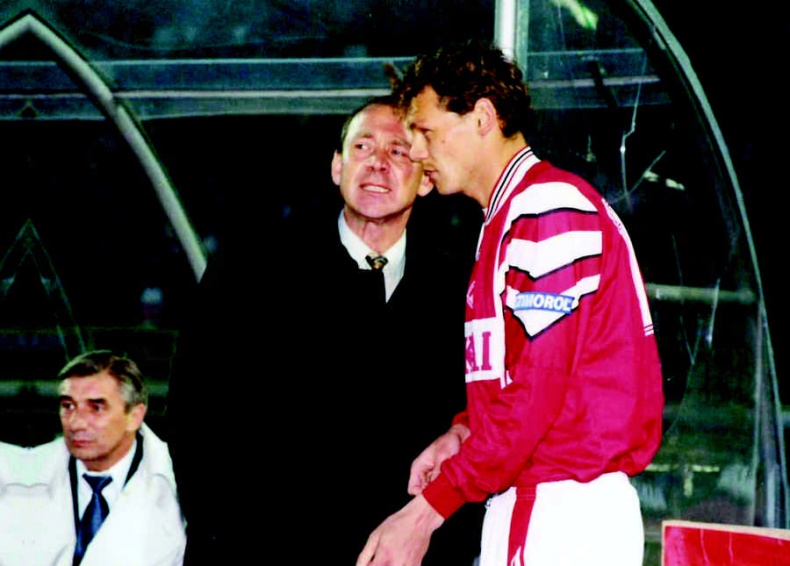 Иллюстрация к книге — Романцев. Правда обо мне и "Спартаке" [i_075.jpg]