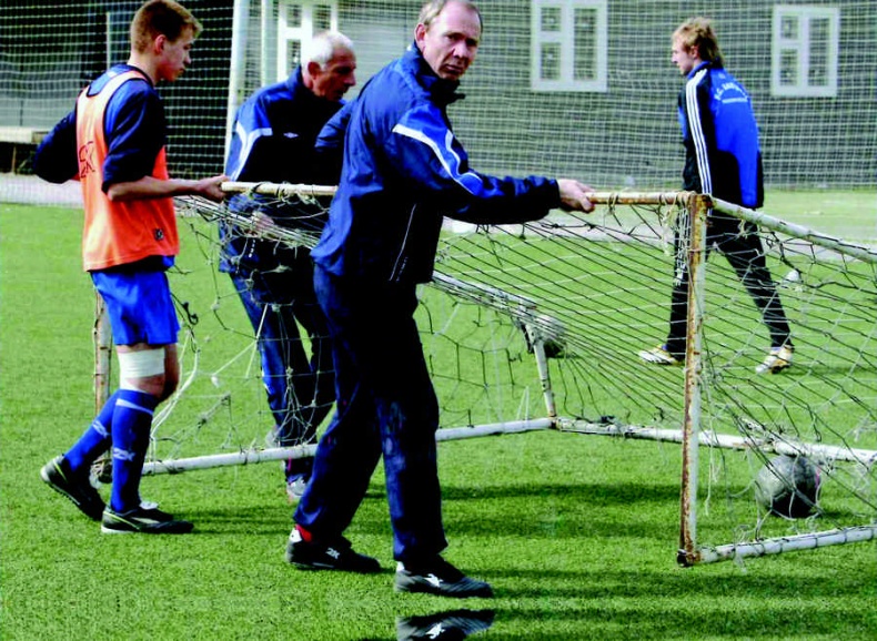 Иллюстрация к книге — Романцев. Правда обо мне и "Спартаке" [i_091.jpg]