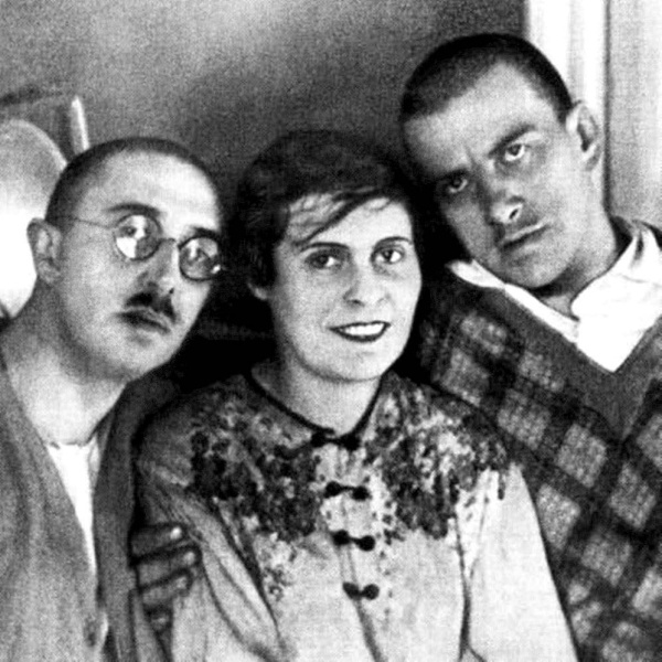 Иллюстрация к книге — Владимир Маяковский. Роковой выстрел. Документы, свидетельства, исследования [i_004.jpg]