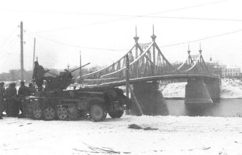 Иллюстрация к книге — Сражение за Калинин. Хроника нетипичной обороны  [i_057.jpg]