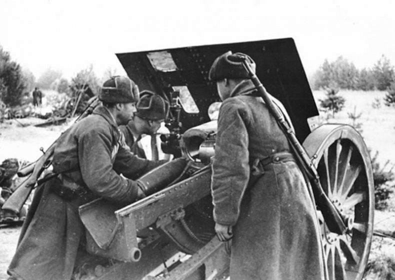 Иллюстрация к книге — Сражение за Калинин. Хроника нетипичной обороны  [i_060.jpg]