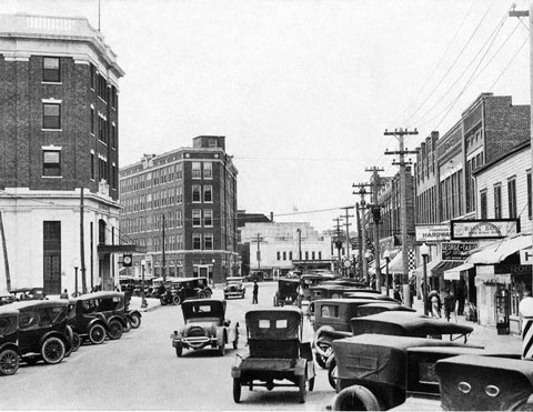 Иллюстрация к книге — Убийцы цветочной луны. Нефть. Деньги. Кровь [i_021.jpg]