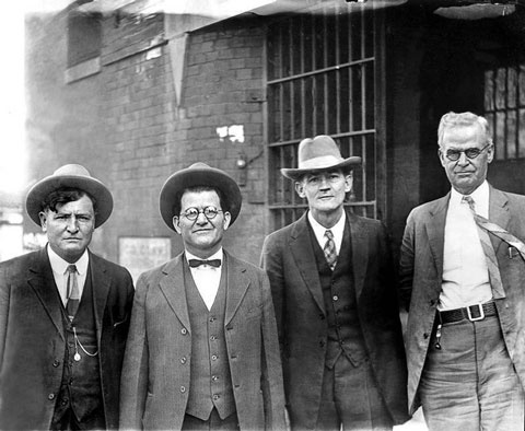 Иллюстрация к книге — Убийцы цветочной луны. Нефть. Деньги. Кровь [i_054.jpg]