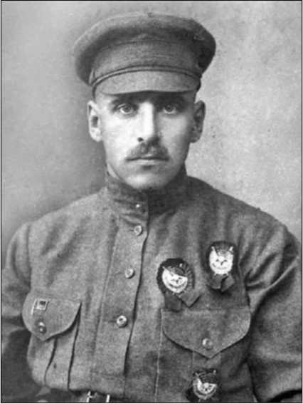 Иллюстрация к книге — Первый бронепоезд. От двинска до Кушки [c1_image016.jpg]