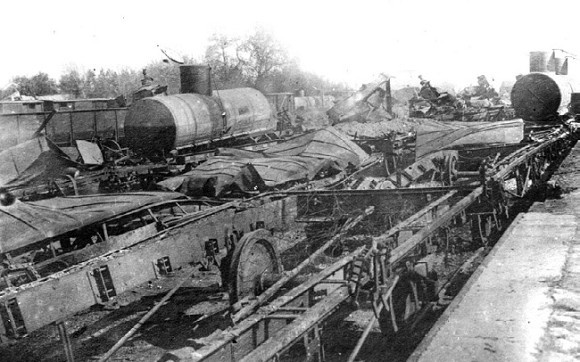 Иллюстрация к книге — Первый бронепоезд. От двинска до Кушки [c1_image035_resz.jpg]