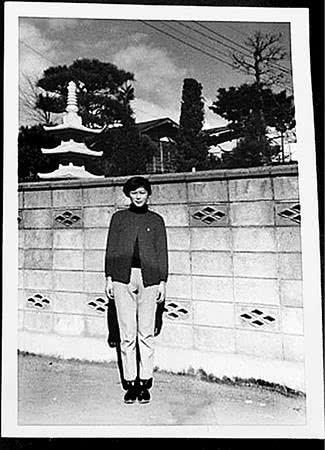 Иллюстрация к книге — Стоит только замолчать [i_002.jpg]