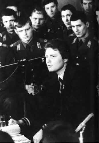 Иллюстрация к книге — Юрий Поляков. Последний советский писатель [i_032.jpg]