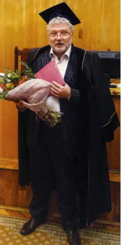 Иллюстрация к книге — Юрий Поляков. Последний советский писатель [i_059.jpg]