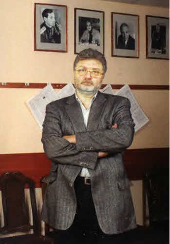 Иллюстрация к книге — Юрий Поляков. Последний советский писатель [i_071.jpg]