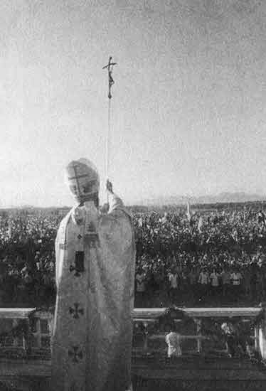 Иллюстрация к книге — Свидетель надежды. Иоанн Павел II. Книга 2 [i_010.jpg]