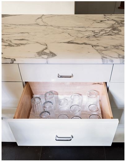 Иллюстрация к книге — Remodelista. Уютный дом. Простые и стильные идеи организации пространства [i_052.jpg]