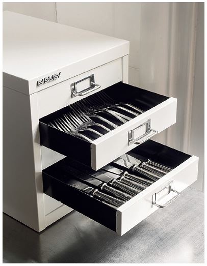 Иллюстрация к книге — Remodelista. Уютный дом. Простые и стильные идеи организации пространства [i_054.jpg]