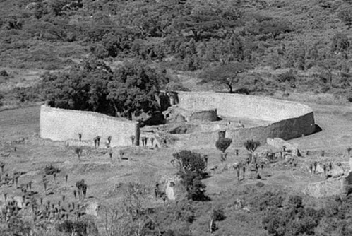 Иллюстрация к книге — Тайны древней Африки [i_026.jpg]